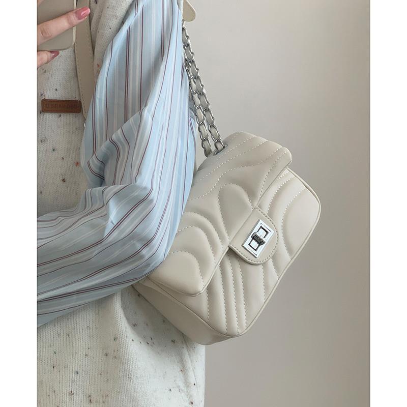 Quilted Chain Shoulder Bag — Turn-Lock Luxury Crossbody | Women