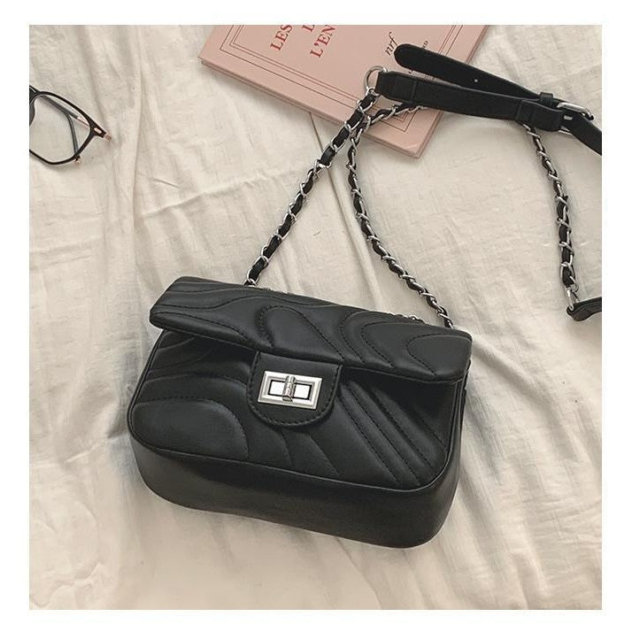 Quilted Chain Shoulder Bag — Turn-Lock Luxury Crossbody | Women