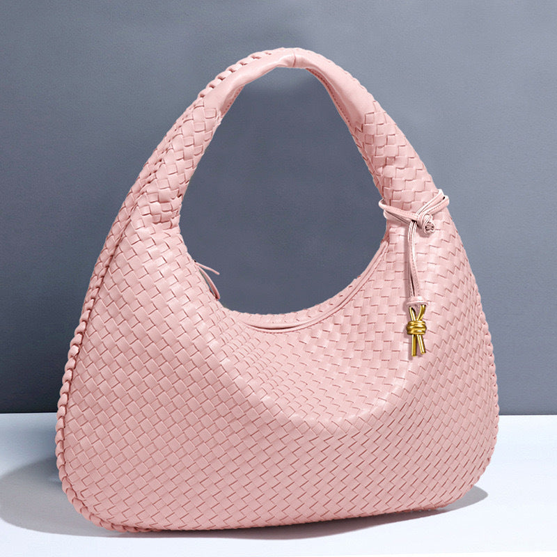 Woven Dumpling Shoulder Bag for Women — Large Capacity European Fashion Tote