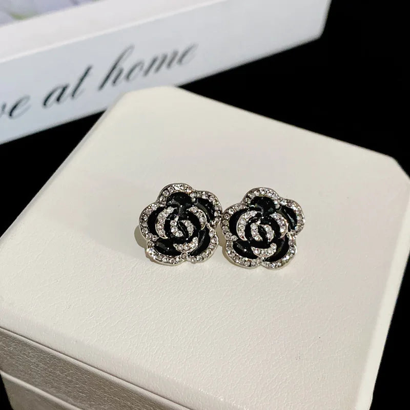 Dripping Zircon Pearl Flower Earrings for Women Trendy Stud Earrings Personality Commuter Inlaid Rhinestone Jewelry Women