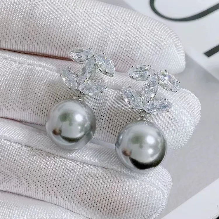 Fashion Pearl Earrings for Women Light Luxury High-End Unique Earrings 2025 New Arrival Autumn/Winter Ear Decor Aretes De Mujer