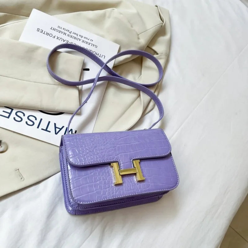 Modern Contemporary Leather Handbag - Today's Fashion Choice
