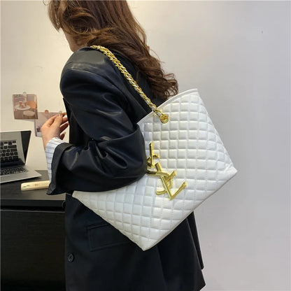 2025 New Designers' Large Capacity Ladies' Bags - Luxurious Retro Diamond Pattern Shoulder Bags with High-Quality Texture Tote B