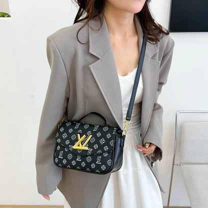 Trendy Patterned Leather Shoulder Bag - Vintage Style Small Square Crossbody