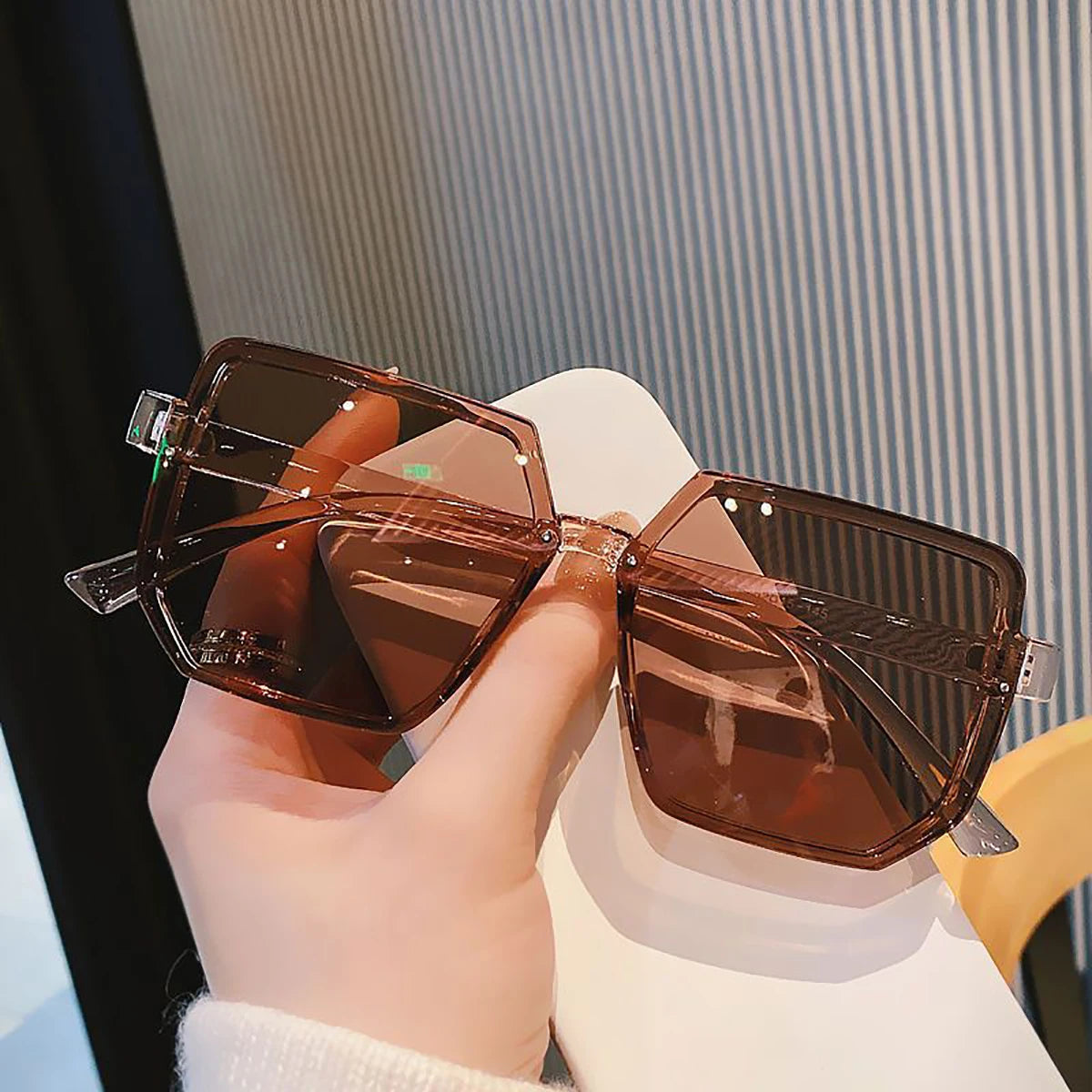 Big Frame Vintage Sunglasses - Designer Retro Square Sunglasses for Women & Men