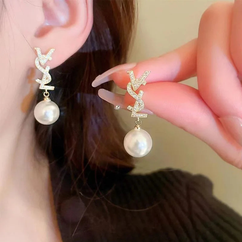 2024 Chic Linear Style Pearl Earrings Silver Needle Elegant Temperament Pearl Bowknot Jewelry Stud Drop Earrings Pearl Earrings