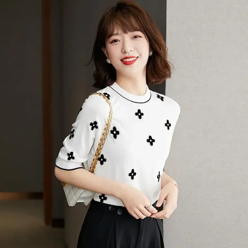 2025 Casual Thin Knitted T-Shirt Summer Short Sleeve Tops Elegant Woman Clothes Embroidery Flower Fashion Tee Shirt Femme New