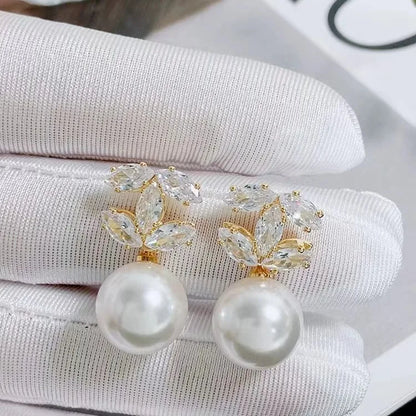 Fashion Pearl Earrings for Women Light Luxury High-End Unique Earrings 2025 New Arrival Autumn/Winter Ear Decor Aretes De Mujer