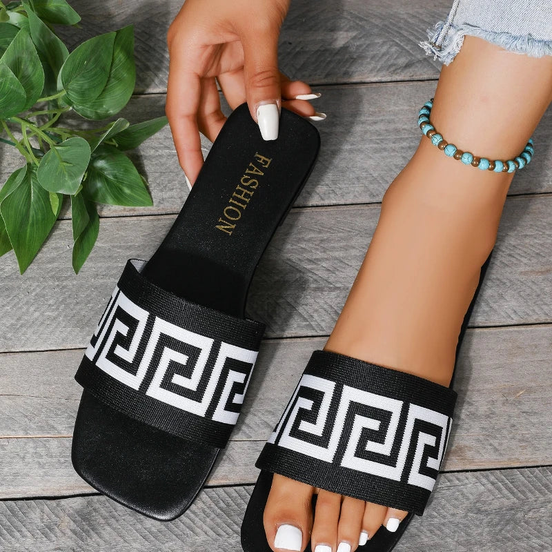 Women's Letter Print Fashion Slippers - Flat Beach Sandals