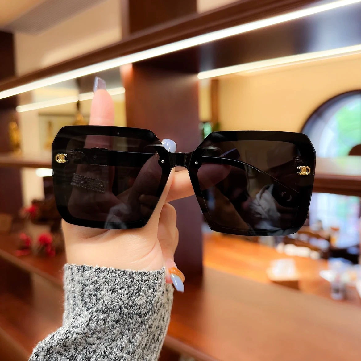 Fashion Oversized Sunglasses Women UV400 Sun Glasses Vintage Square Eyewear Brand Designer Oculos