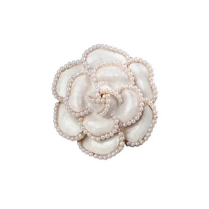 New Arrival Pearl Camellia Flower Brooches for Women Enamel Pin Elegant Lapel Pins Badge Corsage Fashion Jewelry Accessories