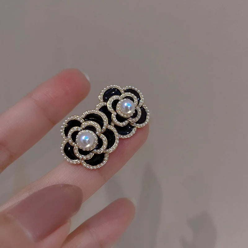 Dripping Zircon Pearl Flower Earrings for Women Trendy Stud Earrings Personality Commuter Inlaid Rhinestone Jewelry Women