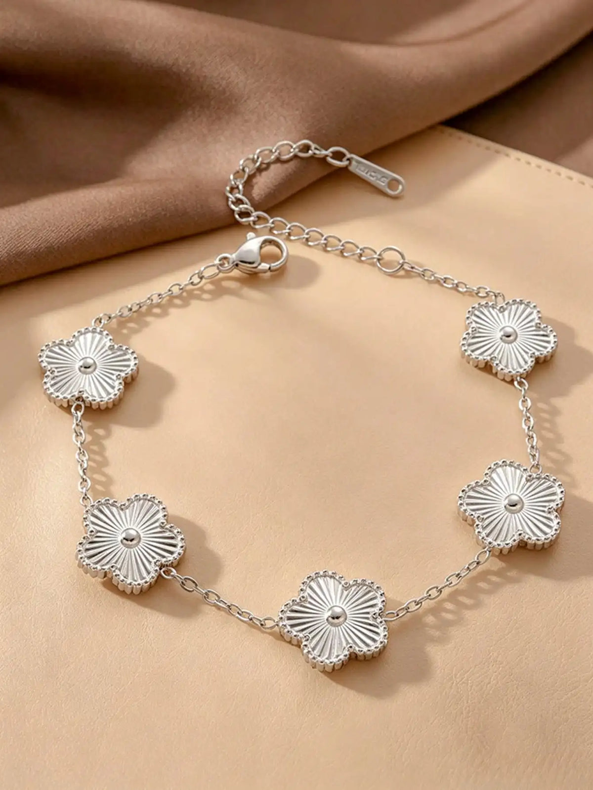 Five-Leaf Clover Bracelet Set — 18K Gold Plated Stainless Steel | Women