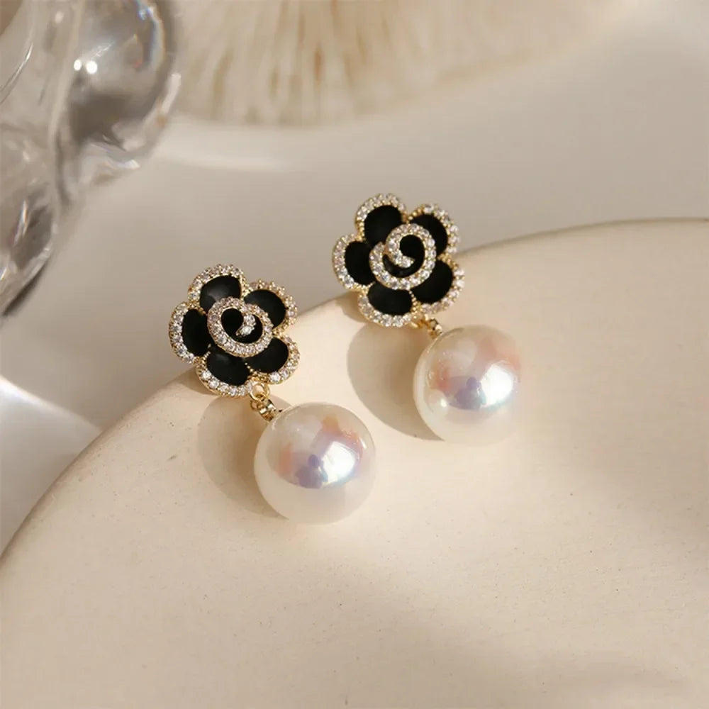 Niche Light Luxury Flower Earrings High End Temperament Women Fashion Jewelry Daily Party Wear