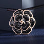 Luxury Small Fragrant Camellia Brooch Women High-end Pearl Flower Brooches for Lady Vintage Jewelry Trendy Coat Accessories Pin