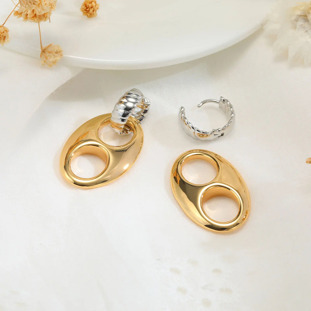 Double Circles Hoop Earrings for Women, Stainless Steel 14K Plated Chunky Oval Earrring, Fashion Geometric Party Jewelry Gift