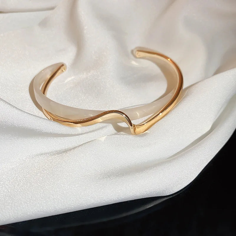 UILZ Gold Plated Cuff Bangle Copper Material Cubic Zircon Stone Rhodium Plated Size Adjustable Cuff Bracelet Girl Fashion Gifts