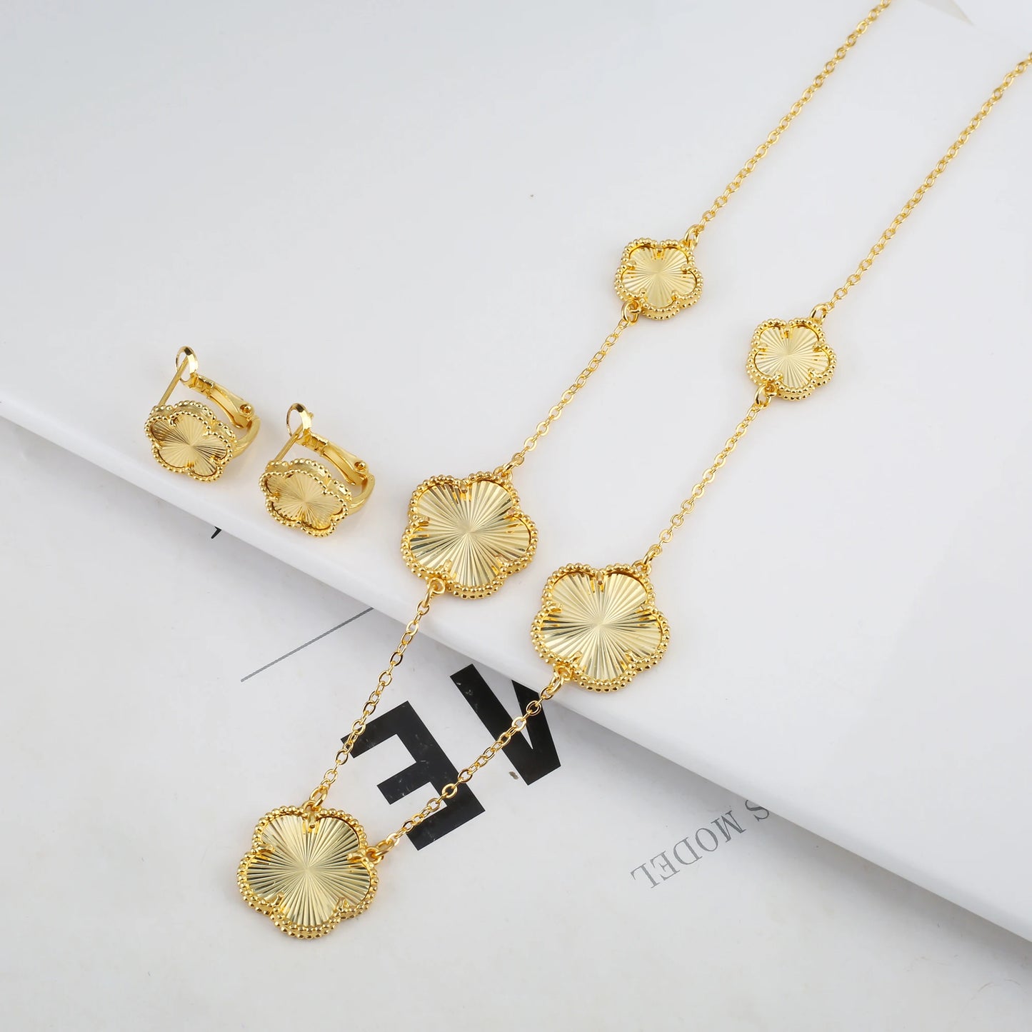 Plant Five Leaf Flower Double sided Plum Blossom Jewelry Set Necklace Earrings New Design Natural Stone Women High Quality Clove