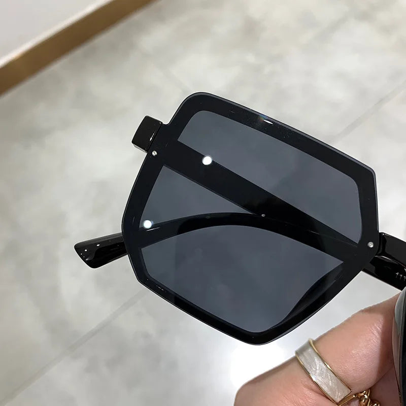 Big Frame Vintage Sunglasses - Designer Retro Square Sunglasses for Women & Men