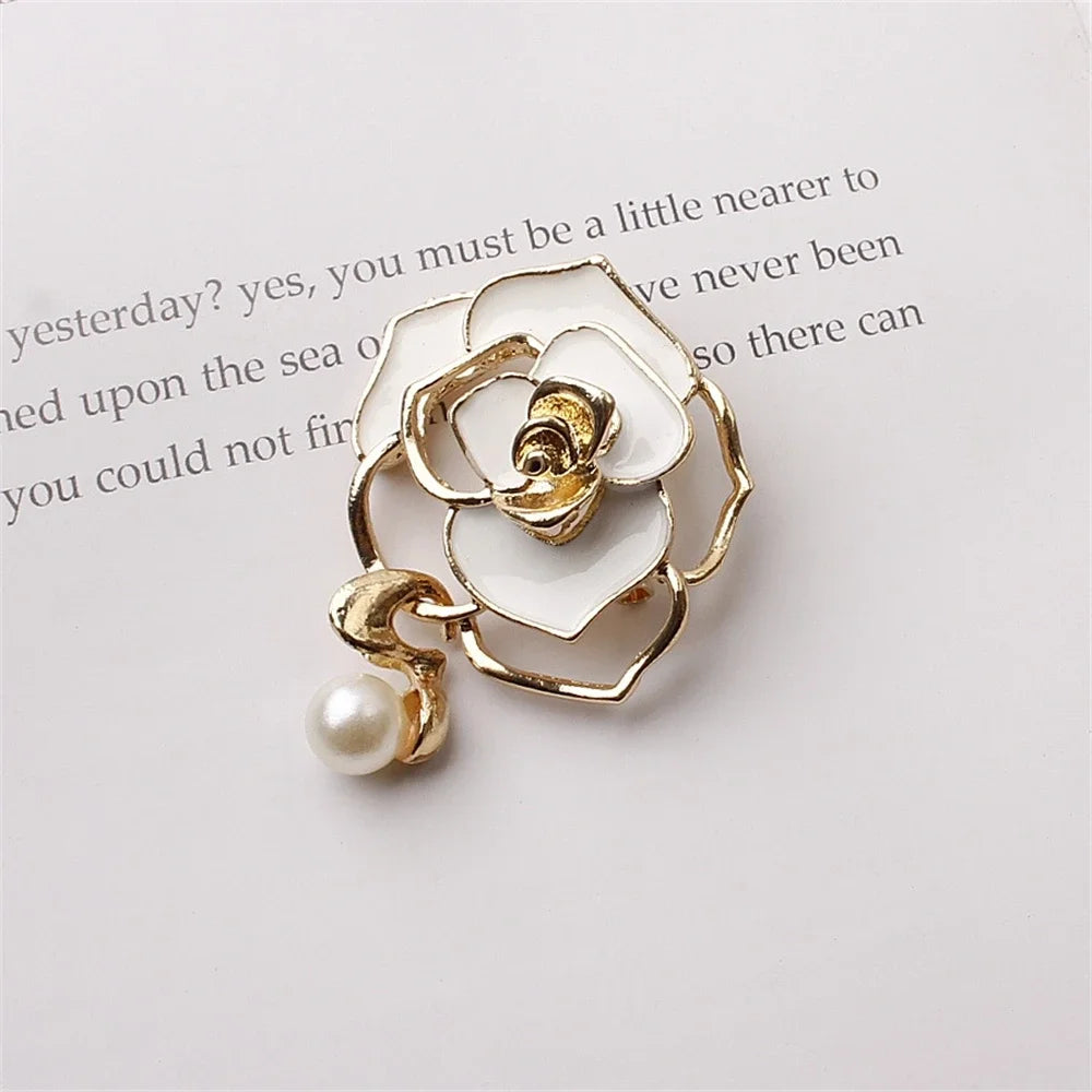 Luxury Pearl Butterfly Wreath Brooches Elegant Enamel Camellia Flower  Pendant Plant Pin Accessories Women Party Jewelry Gift