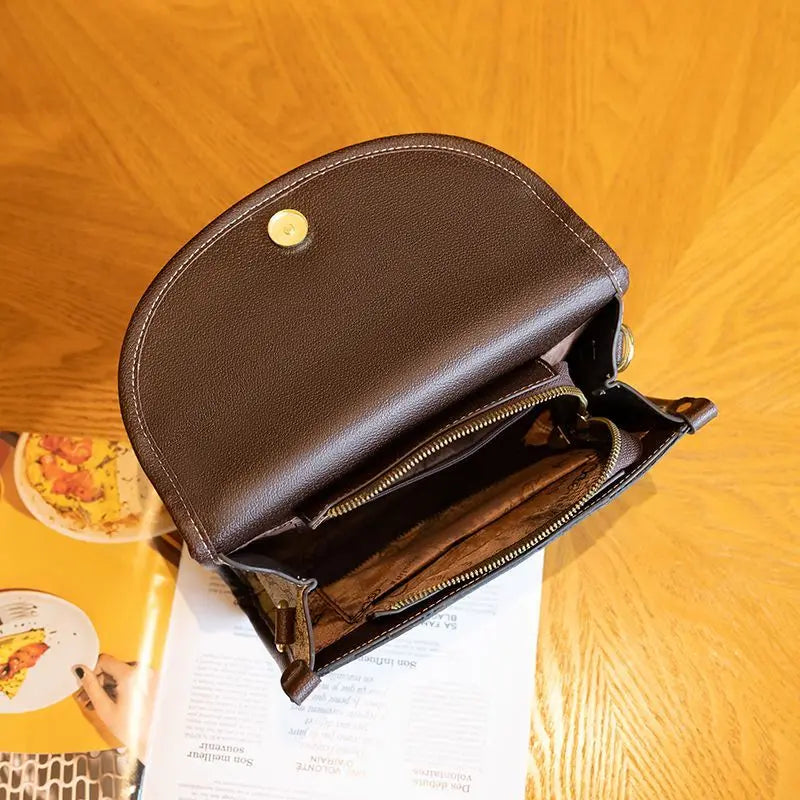 2025 New Model Elegant and Stylish Women's Bag - Luxurious Fashionable Classic Envelope Shoulder Sling Bag