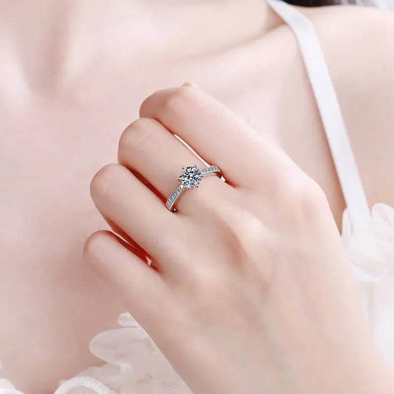 SG Luxury 925 Sterling Silver Classic Ring For Women Six Claw Jewelry Simple 1ct Moissanite Ring Imitation Diamond Women's Ring