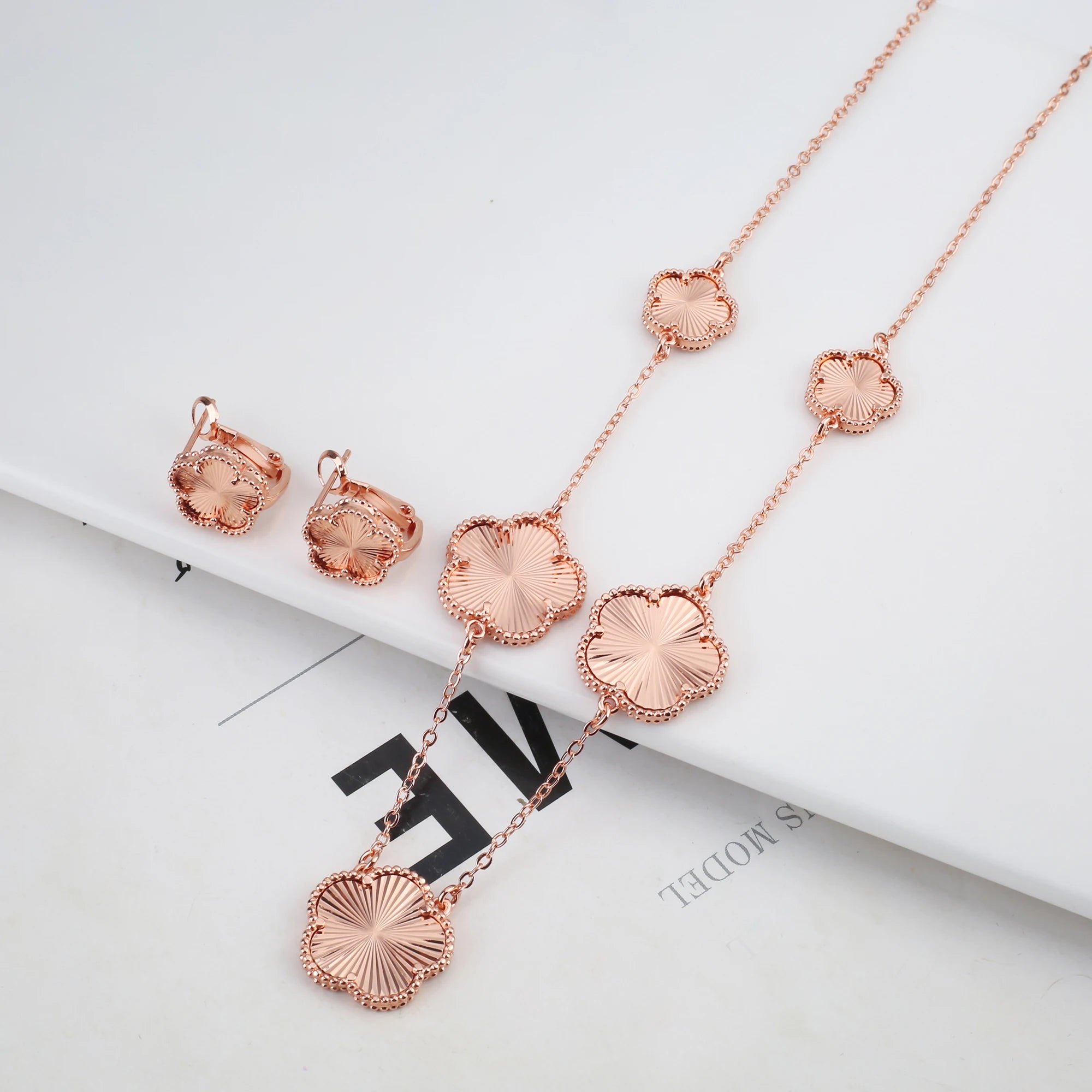 Plant Five Leaf Flower Double sided Plum Blossom Jewelry Set Necklace Earrings New Design Natural Stone Women High Quality Clove