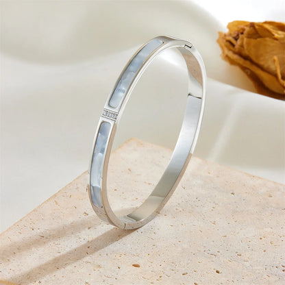 New Titanium Steel High end White Shell Fritillaria Bracelet Women's Simple and Personalized Bracelet