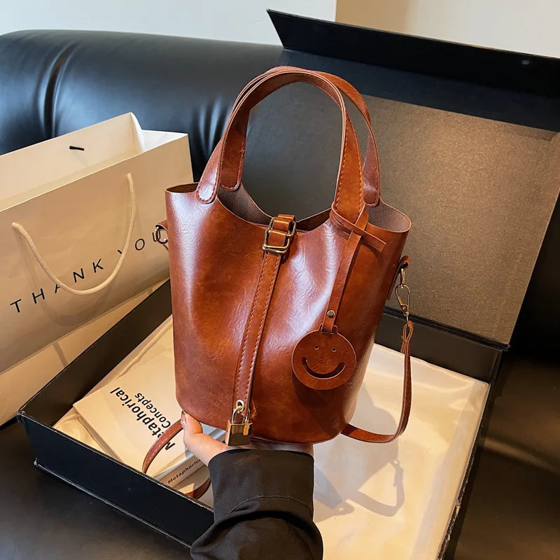 2025 New Autumn/Winter Vintage Women's Handbag Crossbody Bag with Adjustable Shoulder Strap, Suitable for Halloween Wear