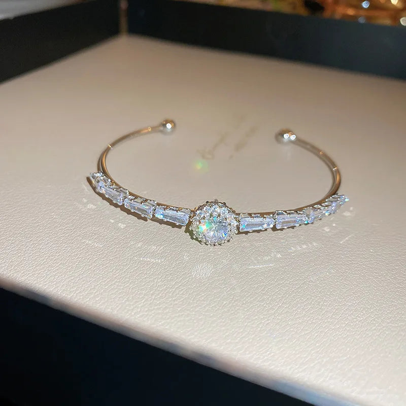 Class Crystal Letter Geometric Women's Bracelet Fashion Bracelet Personalized Versatile Minimalist Bangles for Women