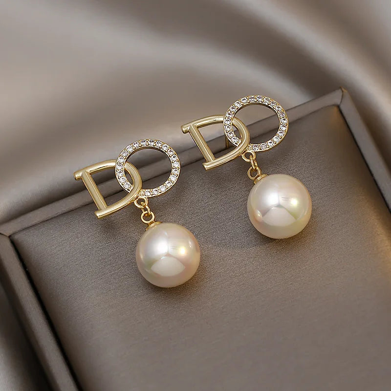 New Trend Crystal Hollow Letter DO Imitation Pearl Pendant Earring for Women Ear Jewelry Wholesale Christmas Girl Gift