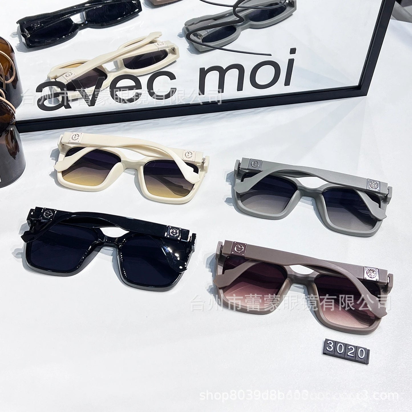 Designer Luxe Sunglasses - Retro Street Photography UV Protection Vintage Chic