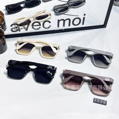 Designer Luxe Sunglasses - Retro Street Photography UV Protection Vintage Chic
