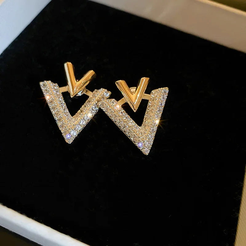 ULIZ Korea New Design Fashion Jewelry Gold Plated Luxury Zircon Letter V Earrings Elegant Women's Evening Party Accessories