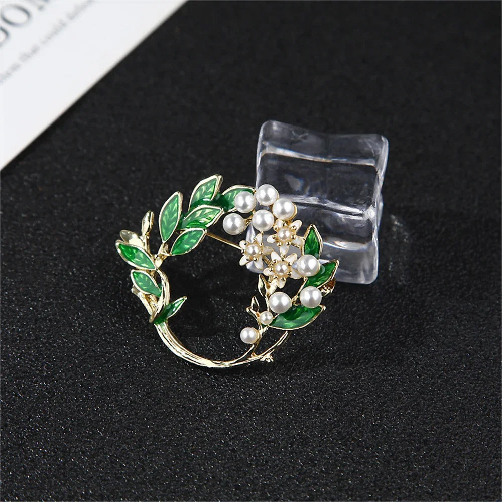 Luxury Pearl Butterfly Wreath Brooches Elegant Enamel Camellia Flower  Pendant Plant Pin Accessories Women Party Jewelry Gift