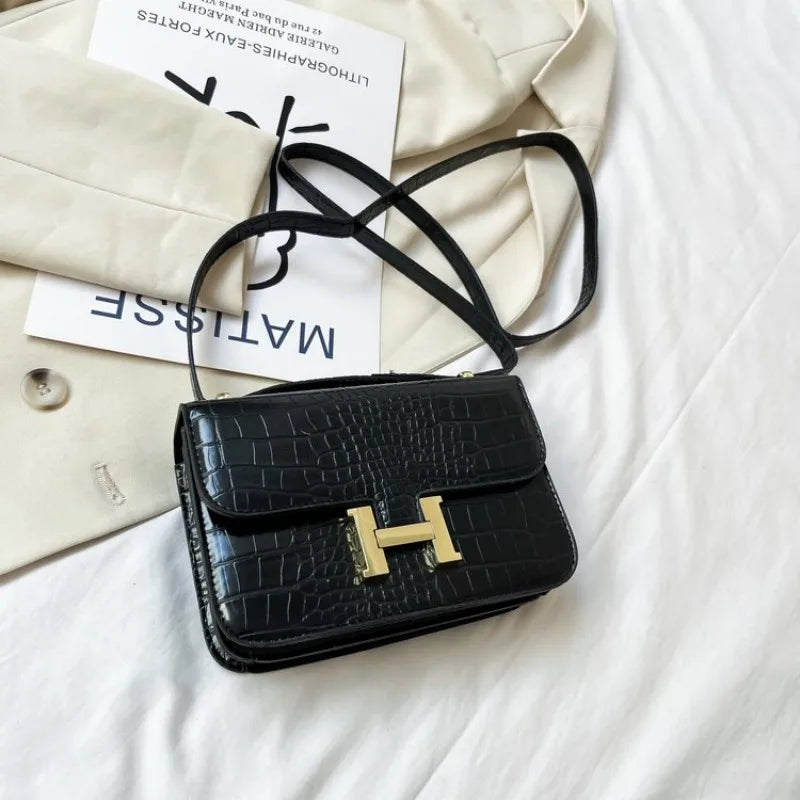 Modern Contemporary Leather Handbag - Today's Fashion Choice