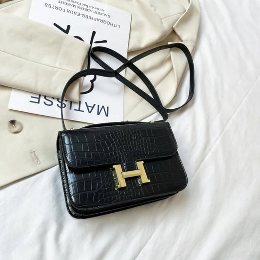 Modern Contemporary Leather Handbag - Today's Fashion Choice