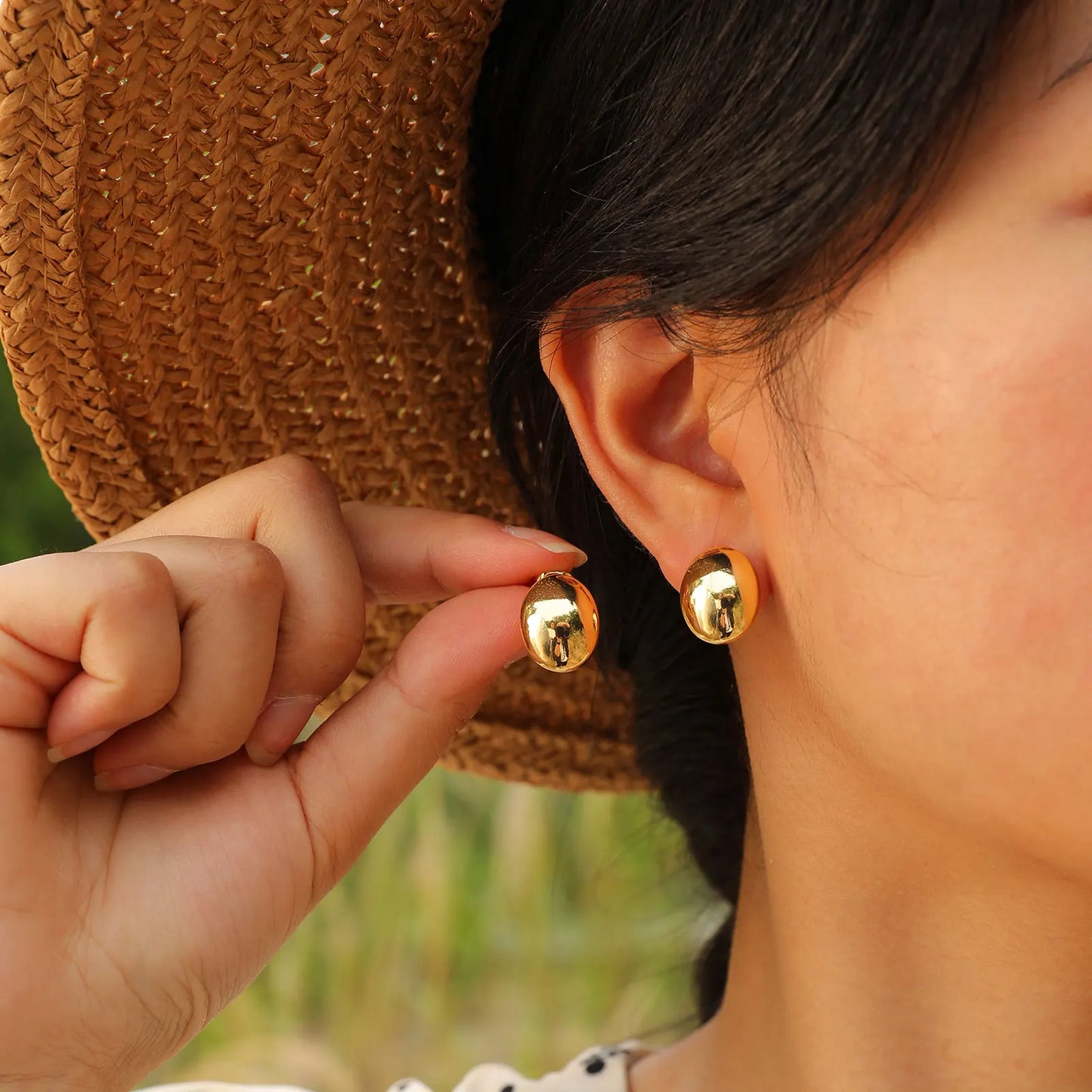 Fashion Women's Hoop Earrings - Trendy Lightweight Circle Earrings for Everyday Style