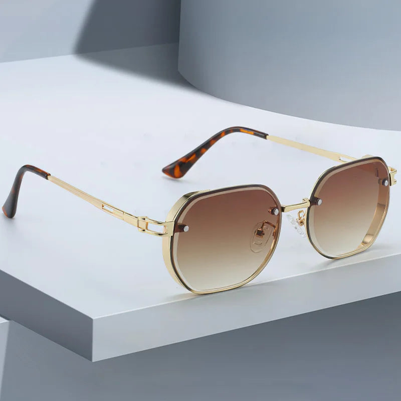 New in Sunglasses for Women Black Frame Gold Border Decoration Fashionable Black Lens Glasses Sunglasses Sunglasses Women