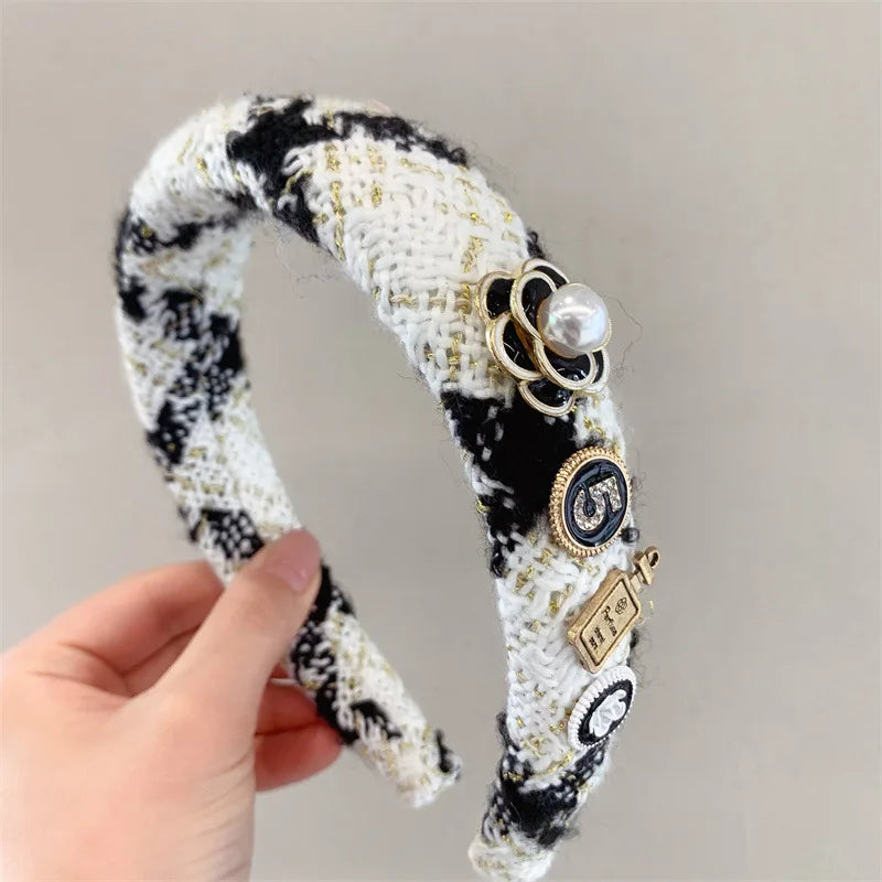 Exquisite Crystal Ball Pearl Number 5 Letter Camellia Headband Women Hair Accessories France Pearl Beaded Hairhoops Headwears