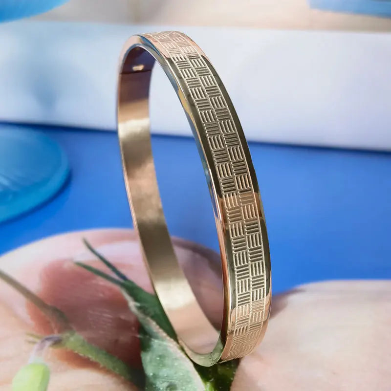 Beautiful Horizontal And Vertical Graphic Bracelet & Bangle Stainless Steel Luxury Jewelry Gift For Woman Wear Bangle