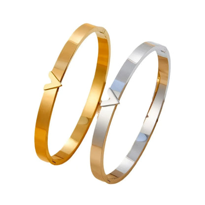 Latest 316L Stainless Steel V Letter Cuff Bangle Bracelets Gold Titanium Initial Charm Bracelet Unisex Waterproof Jewelry