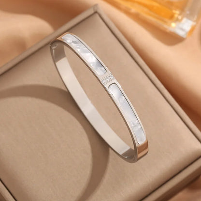 New Titanium Steel High end White Shell Fritillaria Bracelet Women's Simple and Personalized Bracelet