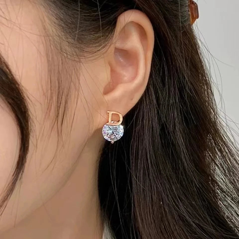 Letter D Earrings For Women Shiny Zircon Stud Earrings Temperament Asymmetric Party Jewelry Unique Gift