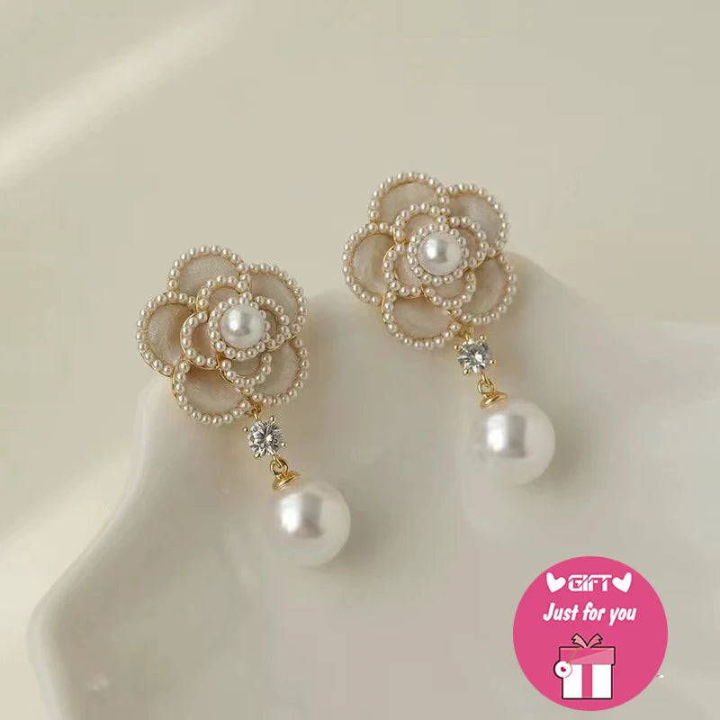 GUFTM Camellia Pearl Pendant Earrings for Women Luxury Brand Design Cc Style Party Wedding Jewelry Gift Earrings for Women