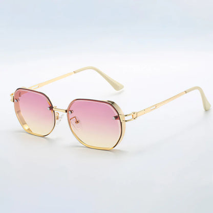 New in Sunglasses for Women Black Frame Gold Border Decoration Fashionable Black Lens Glasses Sunglasses Sunglasses Women