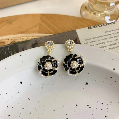 Niche Light Luxury Flower Earrings High End Temperament Women Fashion Jewelry Daily Party Wear