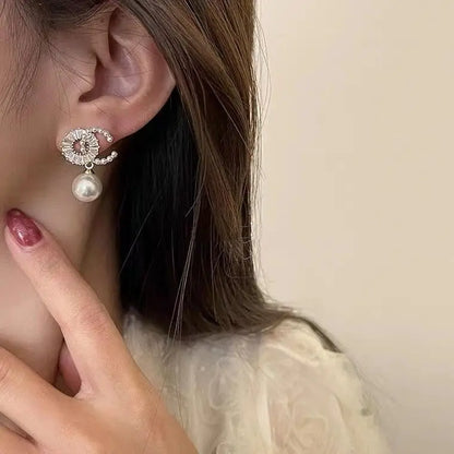 New Korean Fashion Vintage Imitation Pearl Zircon Stud Earrings Elegant Shiny Crystal Drop Earring Party Jewelry Gift for Women