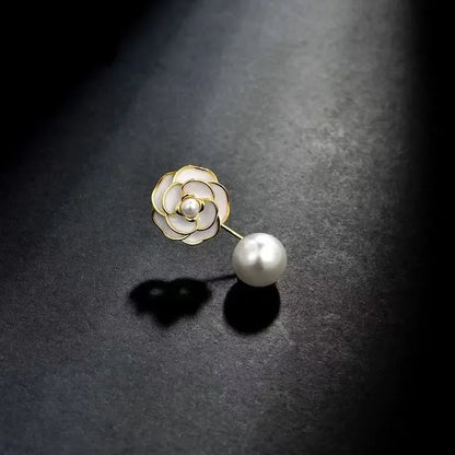 Elegant Classic White Flower Earrings Retro Rose Pearl Stud Earrings for Women Jewelry Wedding Accessories