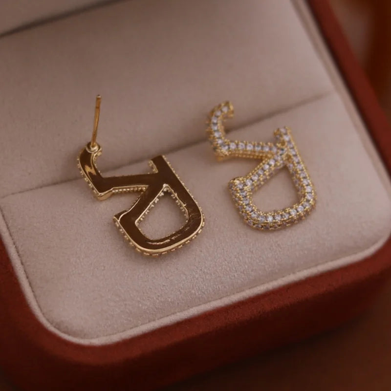 Korean New Design Fashion Jewelry 14K Gold Plated Letter V Full Zircon Geometric Earrings Elegant Women's Daily Work Accessories